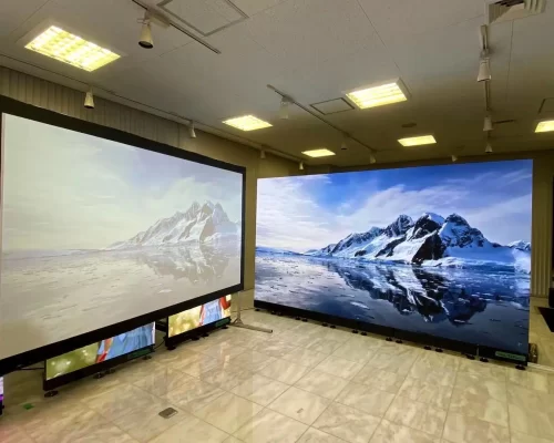 led-wall-vs-projector شاشات العرض مقابل البروجكتور